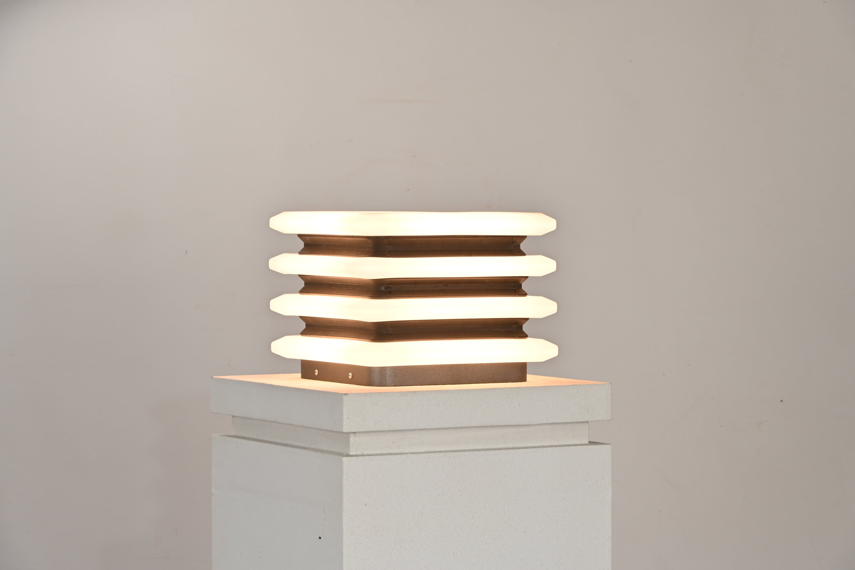 2539 Square Pillar Light